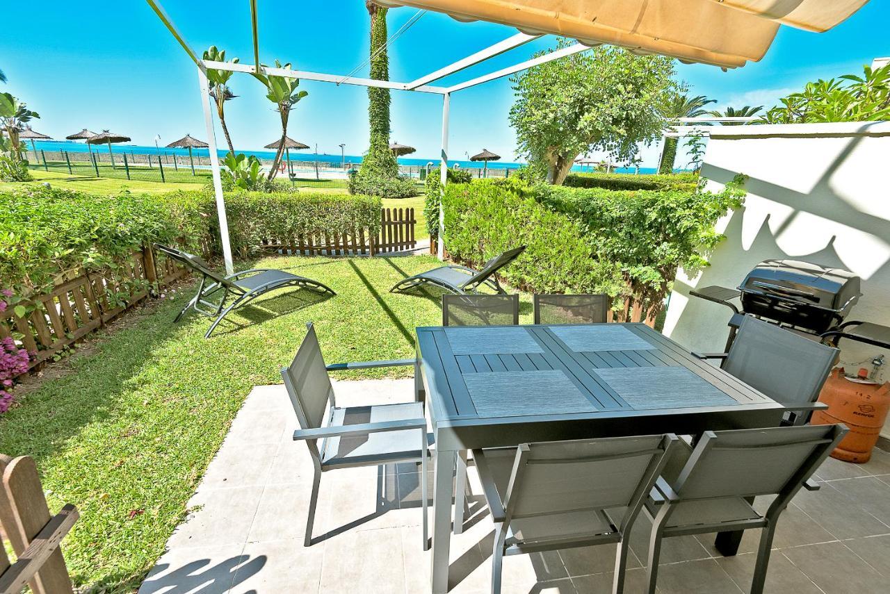 On Beach Deluxe Apartment With Pools And Own Garden 엘푸에르토데산타마리아 외부 사진