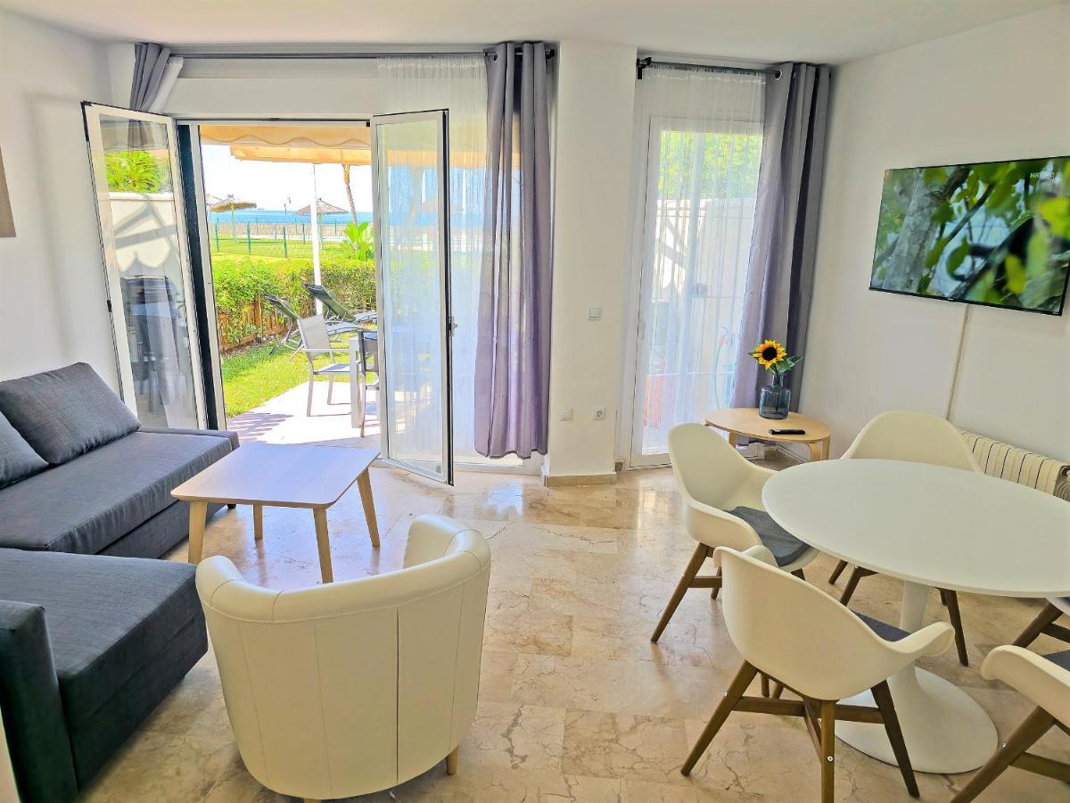 On Beach Deluxe Apartment With Pools And Own Garden 엘푸에르토데산타마리아 외부 사진