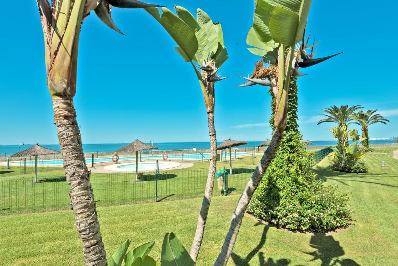 On Beach Deluxe Apartment With Pools And Own Garden 엘푸에르토데산타마리아 외부 사진
