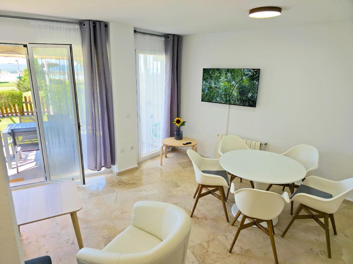 On Beach Deluxe Apartment With Pools And Own Garden 엘푸에르토데산타마리아 외부 사진